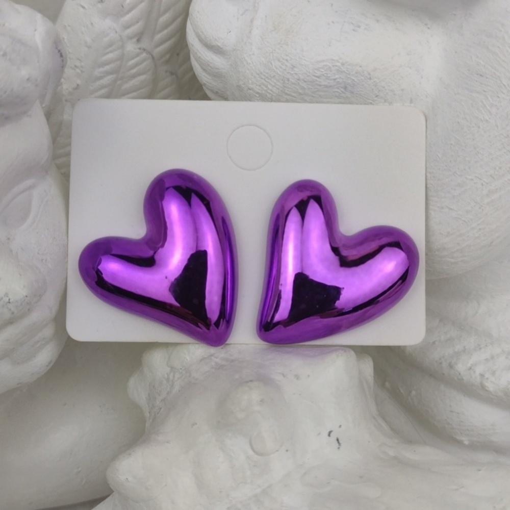 Vibrant Metallic Purple Heart Striking Stud Post Earrings